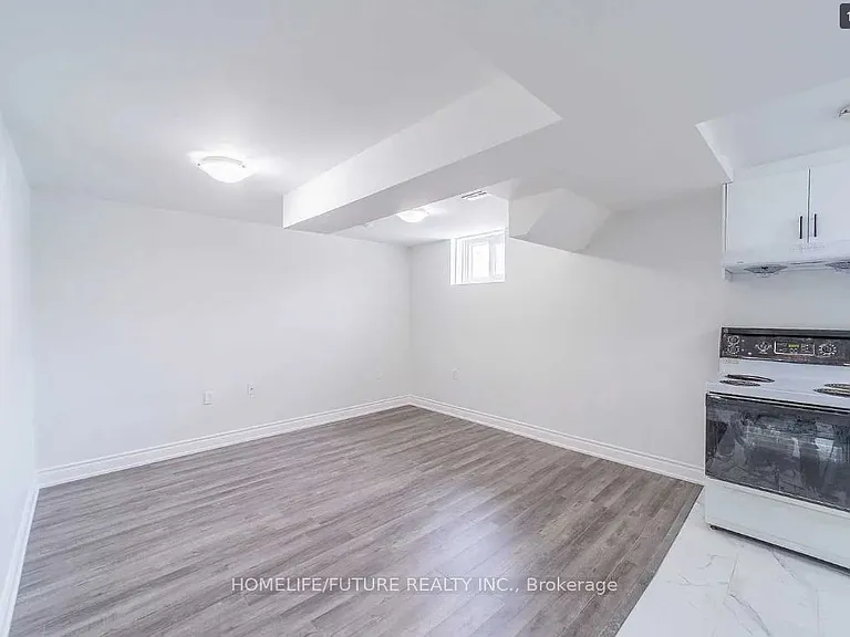 102 Golfhaven Dr #BASEMENT — Photo 6