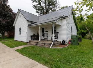 809 N Court St, Sullivan, IN
