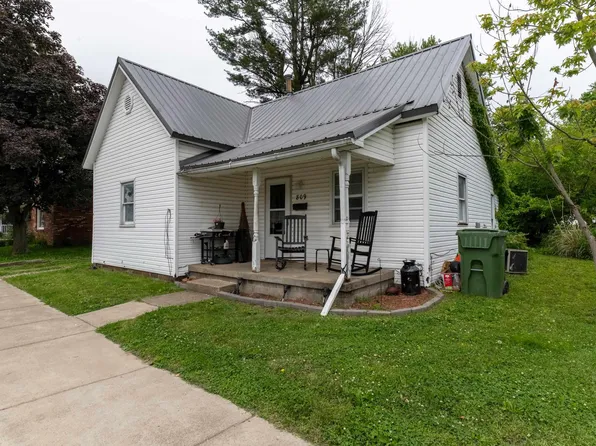 809 N Court St, Sullivan, IN 47882