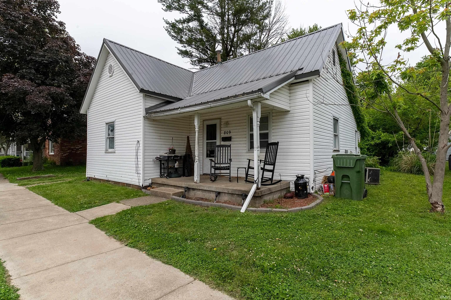809 N Court St photo 1