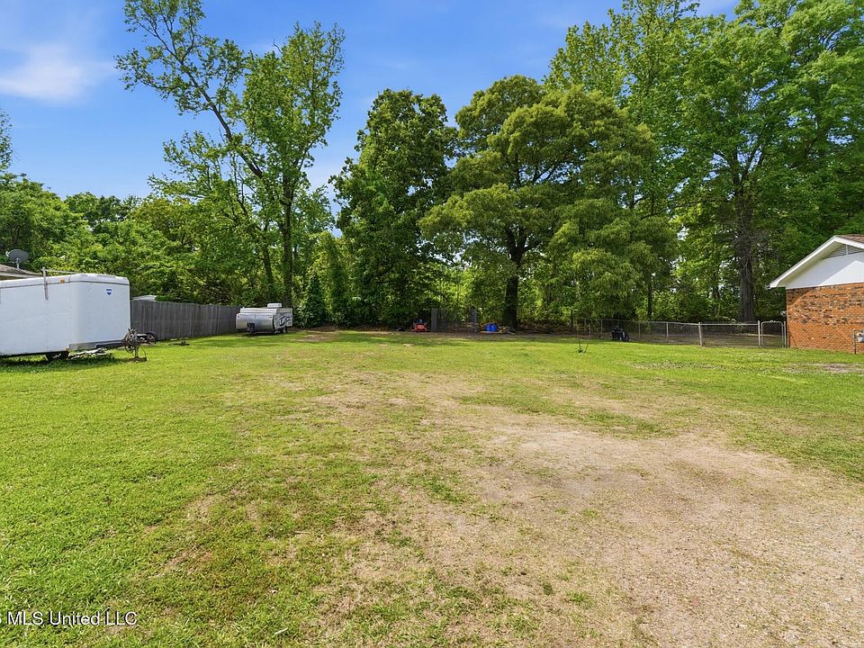 1st image of 0 Woodside Dr