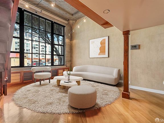 4th image of 601 4th St Unit 124C