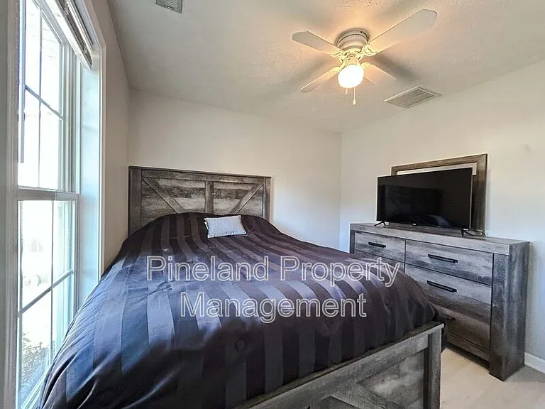341 Kingdom Estate Dr — Photo 19