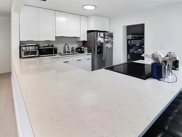508 SW 13th St — Photo 8