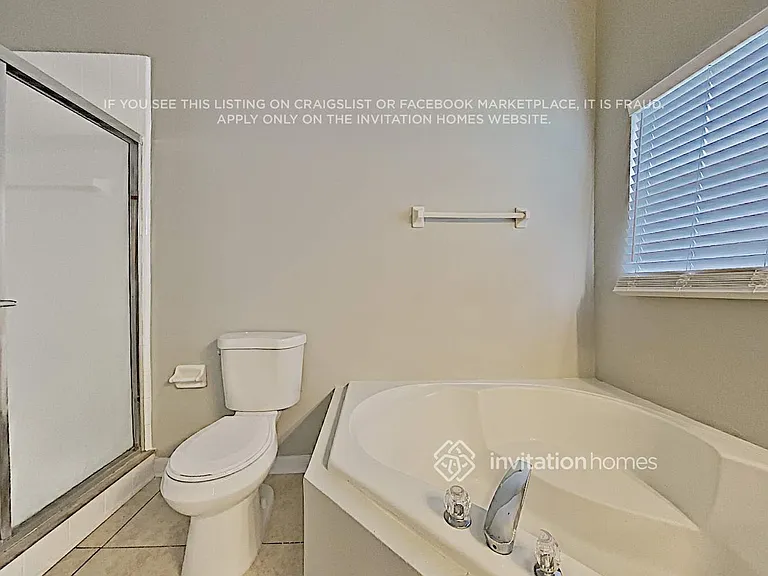 2451 Sweetwater Blvd — Photo 15