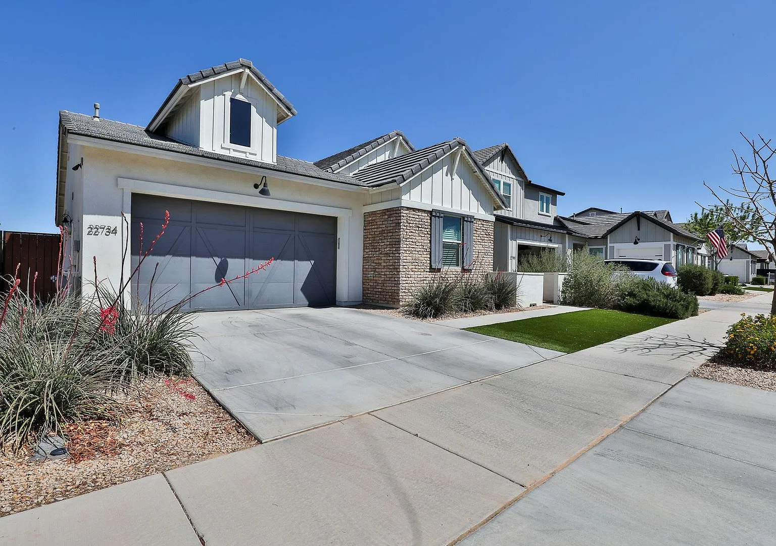 Beautifully Upgraded Queen Creek Home in Meridian | 3 Bedrooms, Spacious Backyard & Resort-Style ... — Photo 2