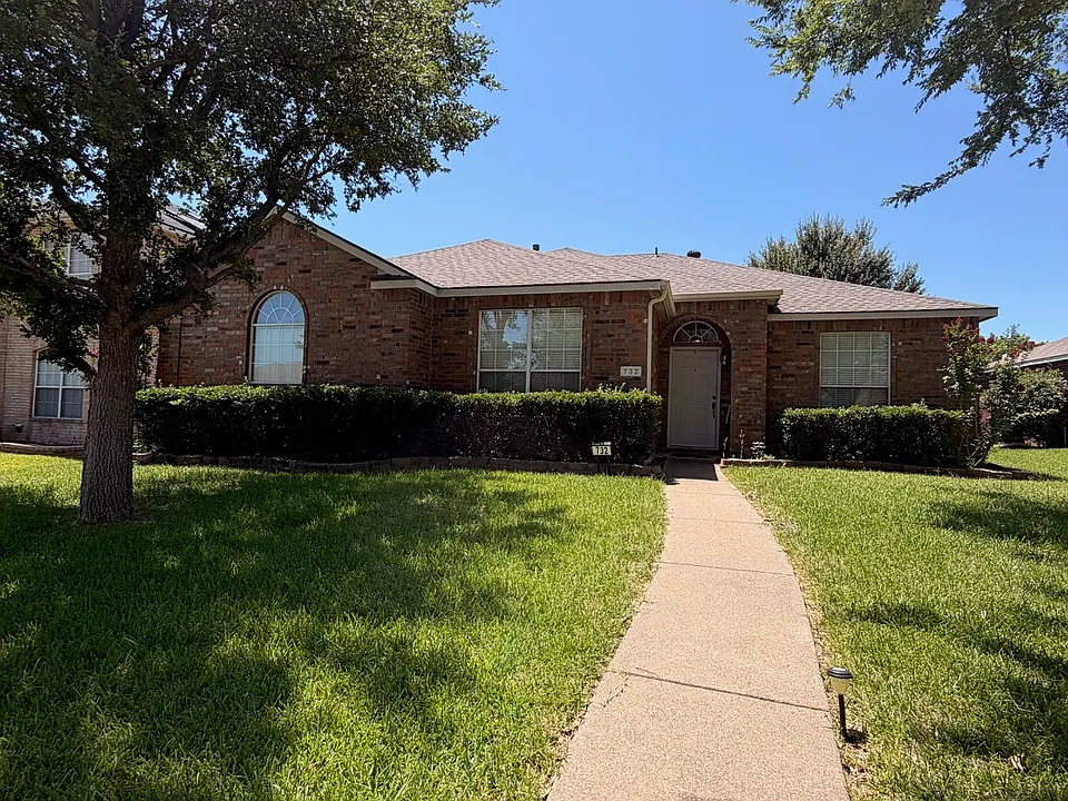 732 Dandelion Dr