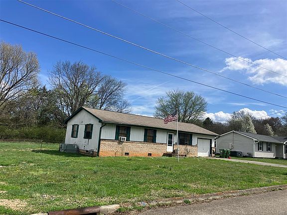 3rd image of 2408 Southview Dr