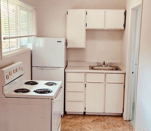5th image of 9416 N Buchanan Ave #9420