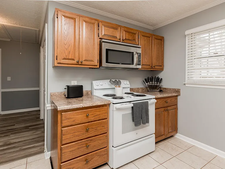 101 Wingate Cir — Photo 8