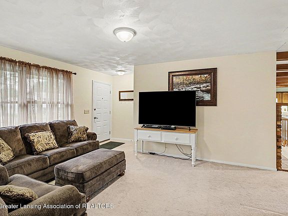 5th image of 1926 Dean Ave