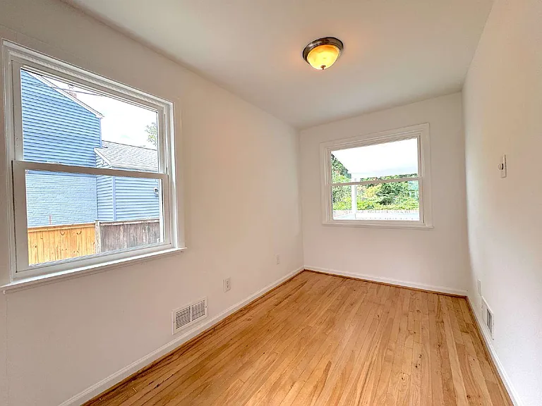 5700 Fenwick Dr — Photo 9