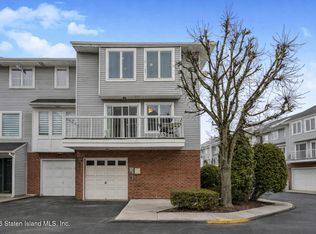 144 Commodore Dr, Staten Island, NY 10309