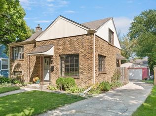 401 S Berkley Ave, Elmhurst, IL