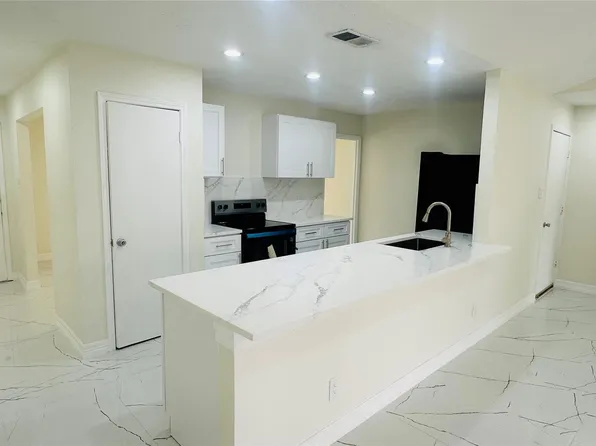 12407 Mistymont Dr, Houston, TX 77070