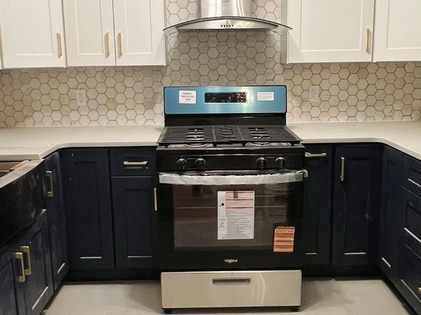 3622 195th St Floor 2