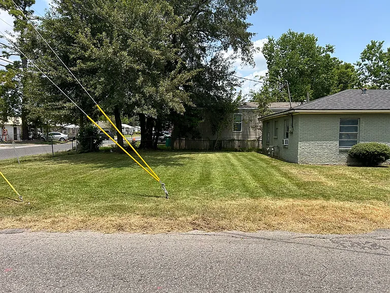 880 W Verdine St — Photo 24