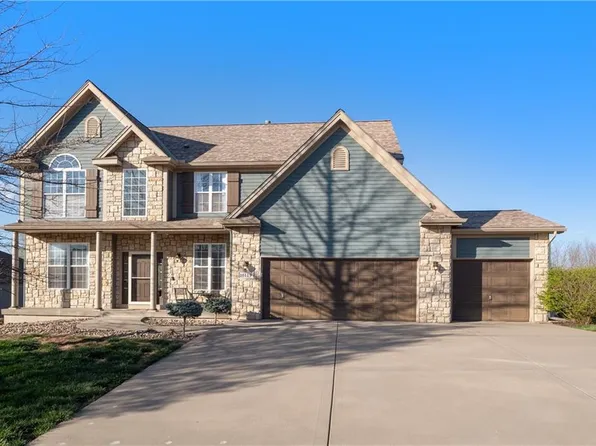 10119 N Lane Dr, Kansas City, MO 64157