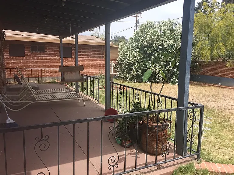 1828 N Campbell Ave — Photo 20