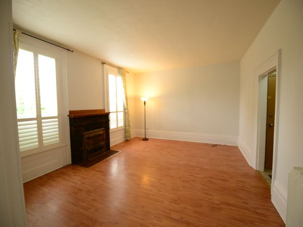 292 William St E #1, Oshawa, ON L1G 1K8