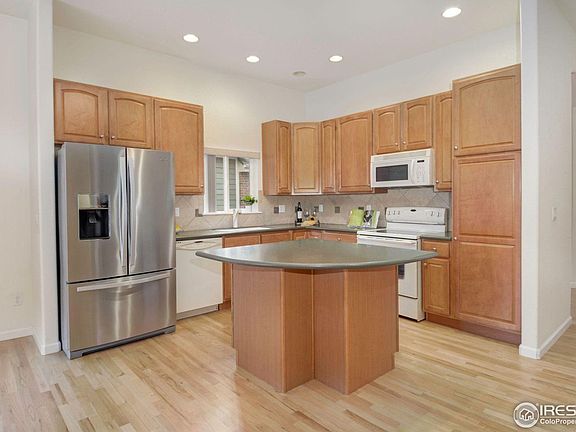 3rd image of 1518 Whitehall Dr