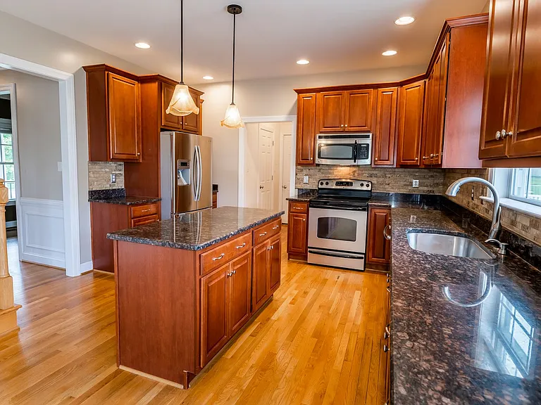 12306 Declaration Ave — Photo 39