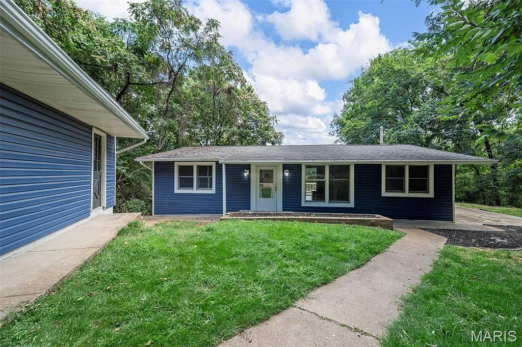 127 Highland Ave photo 1