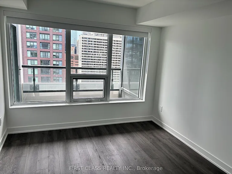 609 Sherbourne St #2102 — Photo 4