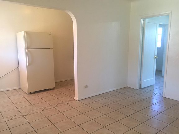 4th image of 1732 N Rosemary Dr