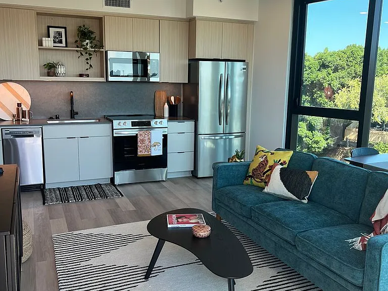 Rainford Apartments — Photo 161