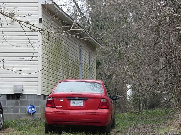 3rd image of 21503 Bremo Ave