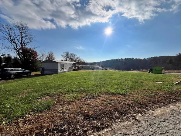 111 Vestin Dr, Millers Creek, NC 28651