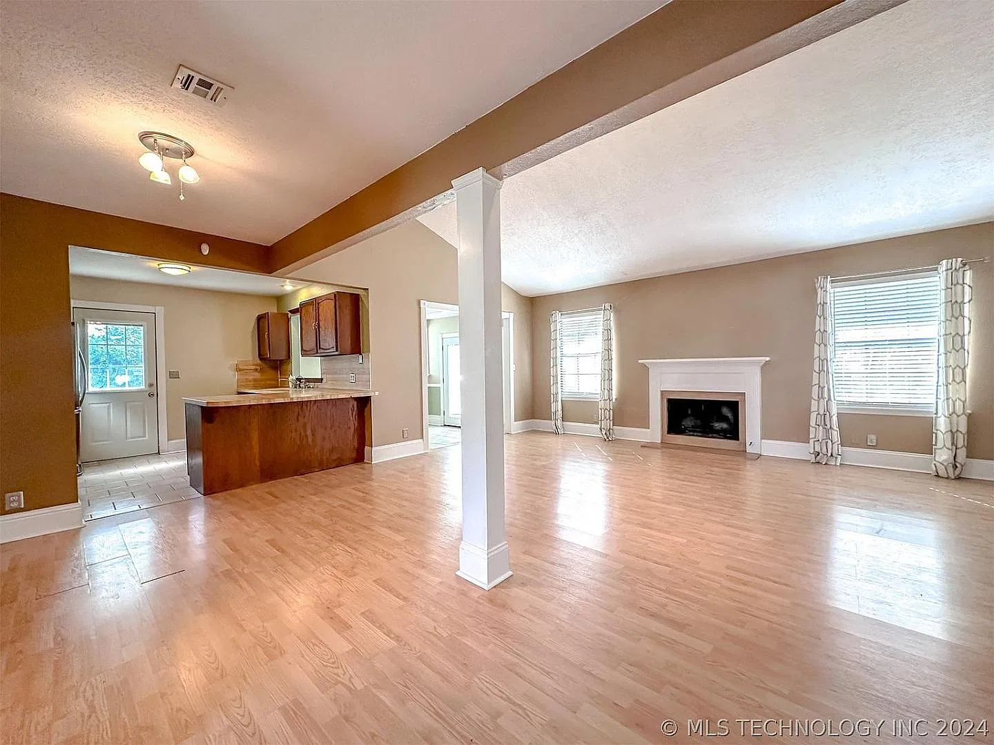 2906 West 63rd Street South — Photo 3