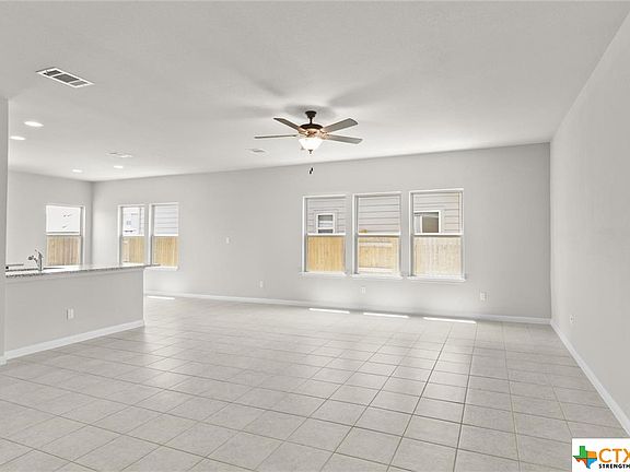 5th image of 241 Driftwood Ln
