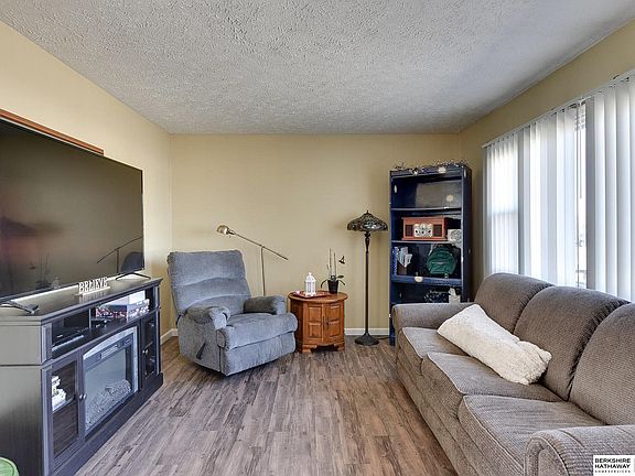 5th image of 1513 Fairacres Dr