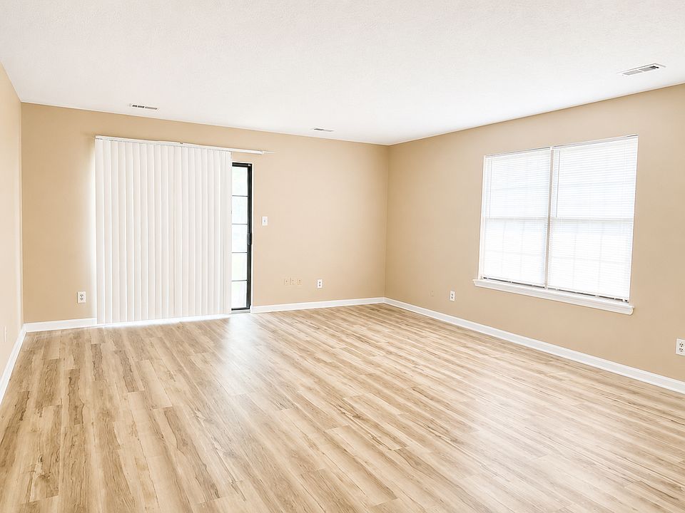 2nd image of 2953 Heather Dr