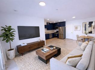 4543 Finley Ave #102, Los Angeles, CA 90027