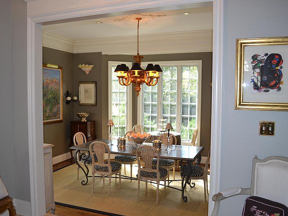 4th image of 315 Knight Ln