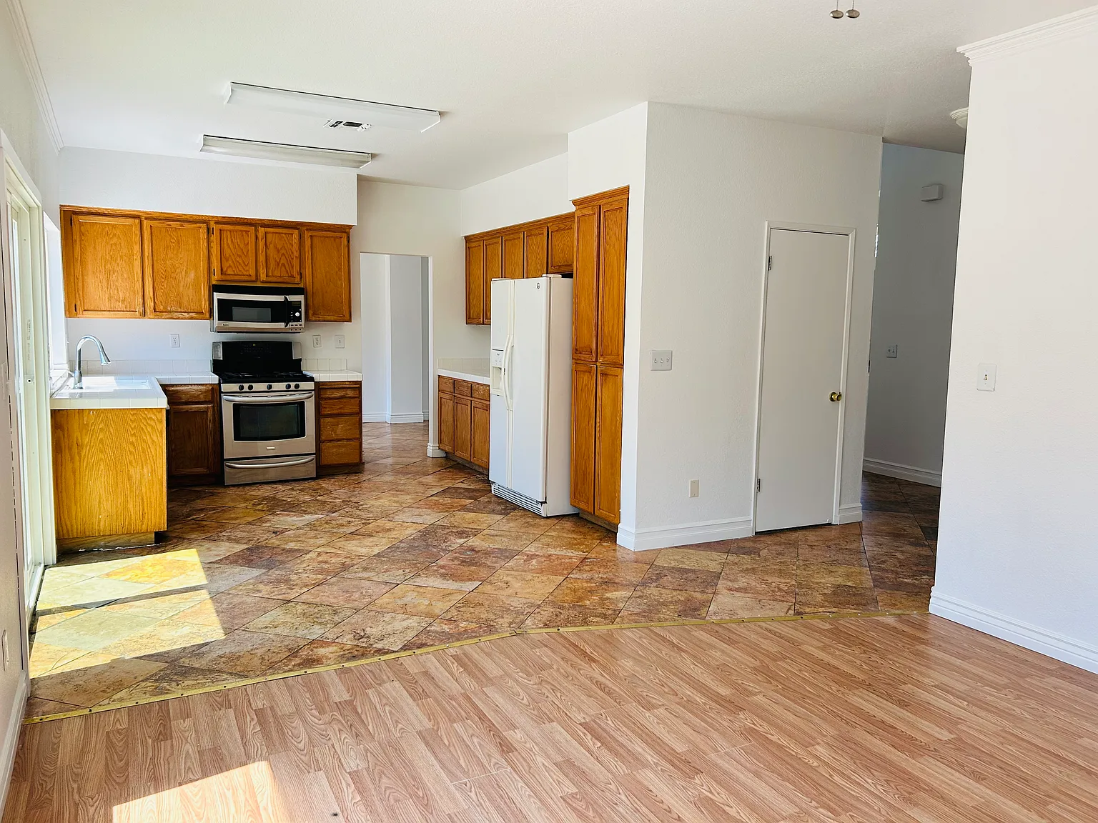 4931 Mesa Ridge Dr — Photo 2