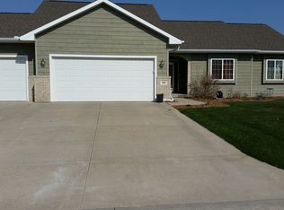 641 Hawk Cir, Dakota Dunes, SD 57049