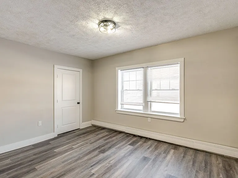 3209 Archwood Avenue 3773 West 33rd St — Photo 47