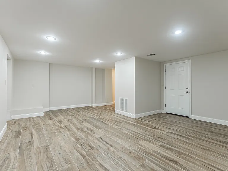 23 Exeter Ct — Photo 13