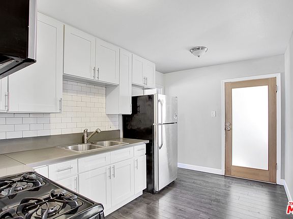 4th image of 1426 Echo Park Ave #1/2