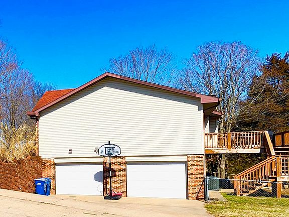 4th image of 1829 Rolling Hills Dr