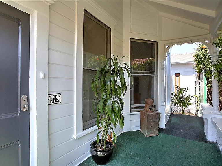 1316 Bath St — Photo 7