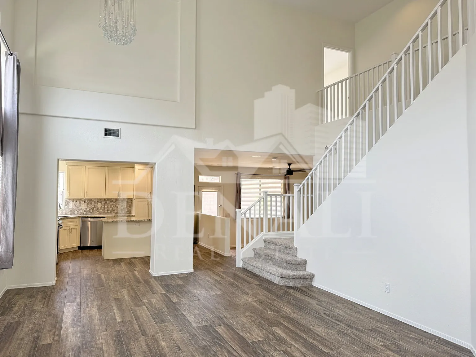 3 bed, 2.5 bath, 1960 sqft, $2,495 — Photo 3