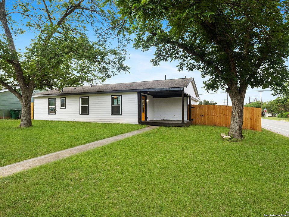 1st image of 502 E Palfrey