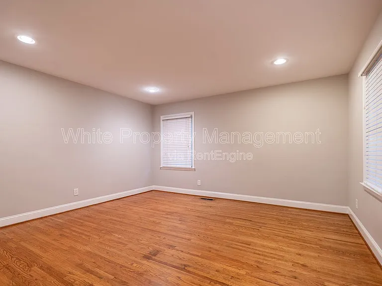 12013 Idlewild Rd — Photo 9