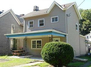 820 Ravine St, Homestead, PA 15120