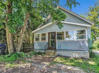 446 State St, Redgranite, WI 54970